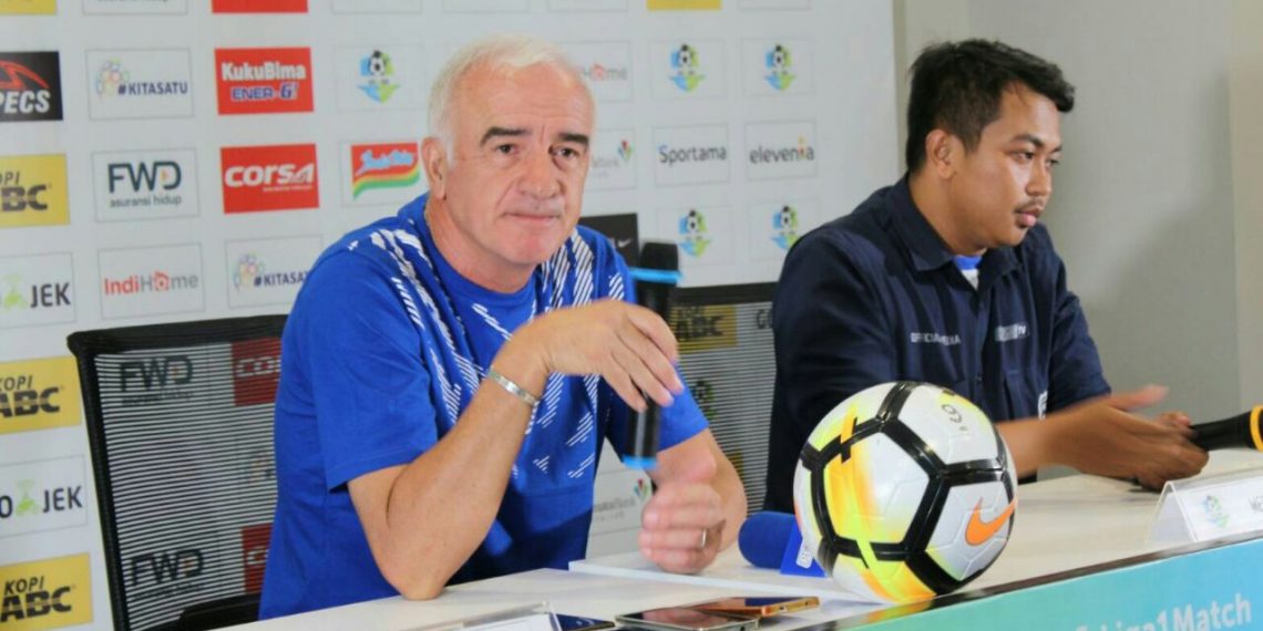 Eks Persib Terancam Absen, Gomez Tetap Waspadai Persipura