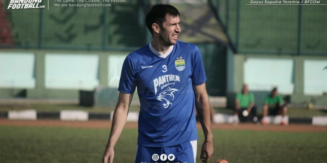 Menjadi Pertandingan Terakhirnya di Bandung, Vlado Isyaratkan Gantung Sepatu
