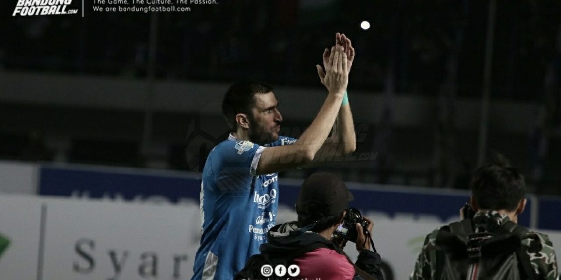 Harus Tampil Melawan Persib, Vlado Ungkap Perasaan Aneh