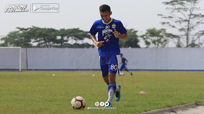 Abdul Aziz Siap Bersaing Memperebutkan Posisi Inti di Persib