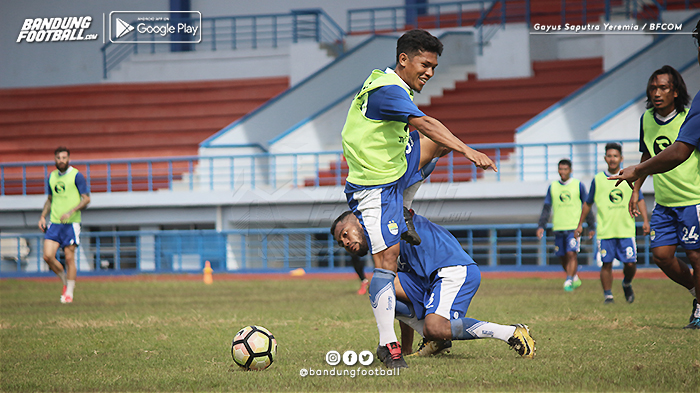 Eka Pensiun, Ini Reaksi Mantan Pemain Persib