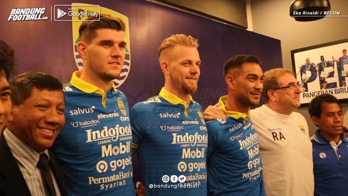Persib Resmi Perkenalkan Tiga Pemain Anyar, Ini Nomor Punggungnya