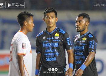 Meragukan Kualitas Indra, Robert Pusing Cari Tandem Kuipers di Belakang Saat Hadapi Persipura