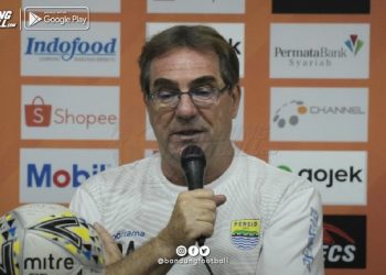Robert Ungkap Faktor Kesalahan Persib Usai Ditahan Imbang Semen Padang