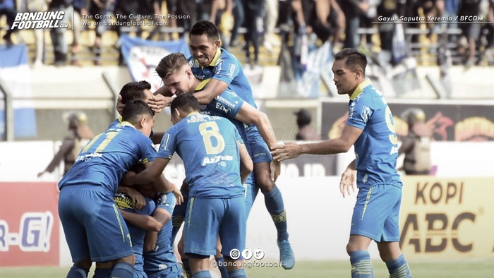 Tak Butuh Waktu Lama, Persib Mampu Benamkan Arema 3-0