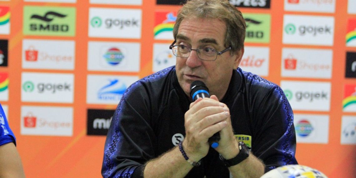 Robert Sebut Markas PSS Stadion Terbaik di Indonesia