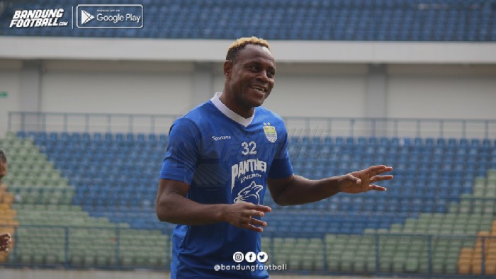 Teddy Ungkap Alasan Persib Gaet Kembali Victor Igbonefo