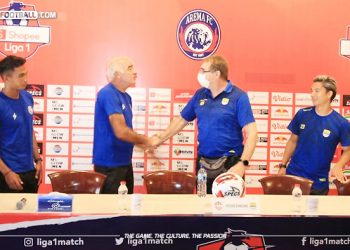 Tak Ingin Bahas Kejadian Musim Lalu, Alberts Berharap Laga Arema vs Persib Berjalan Fair Play
