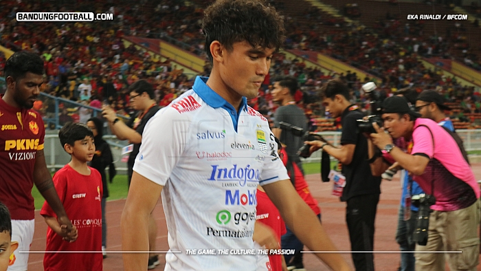 Akibat Virus Corona, Bek Persib Putar Bisnis Via Online