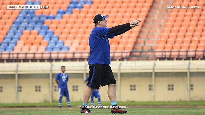 Madura United Tak Dapat Izin di Sidoarjo, Robert Ajukan Tukar Laga Kandang