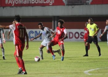 Rekor Dipatahkan Persija, Robert Minta Persib Fokus Tatap Final Leg Kedua