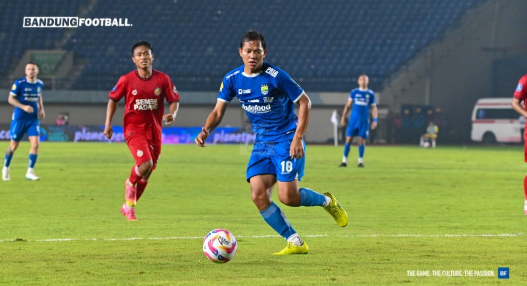 Adam Alis Ungkap Pengalaman Bermain di Persib dan Kehidupan di Bandung