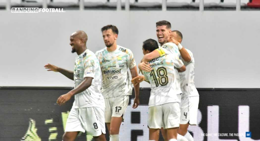 Analisa Bojan Hodak Usai 10 Pemain Persib Kunci Kemenangan 1-0 Atas PSIS
