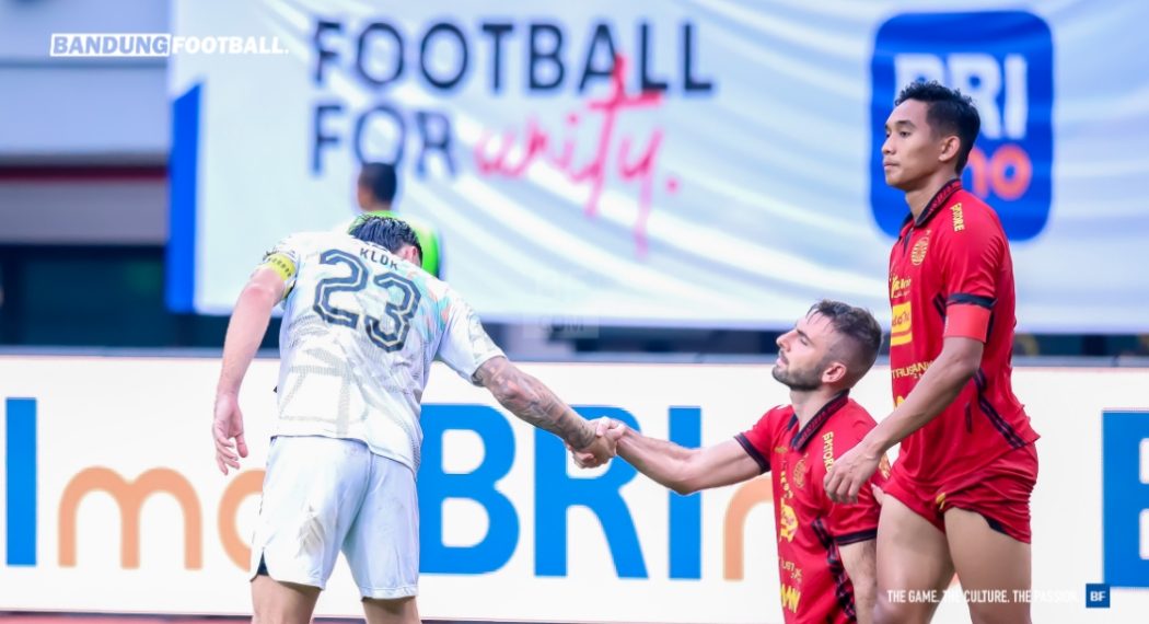 Rivalitas Persib dan Persija, Saatnya Bercerai dengan Kekerasan