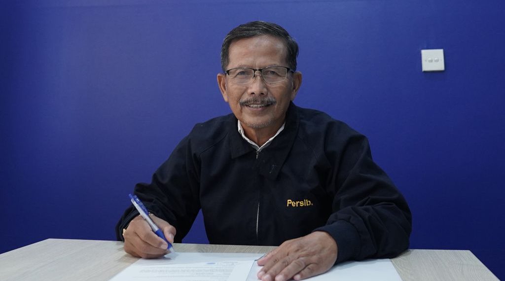 Cinta dan Dedikasi! Djanur Kembali Berkarier di Persib