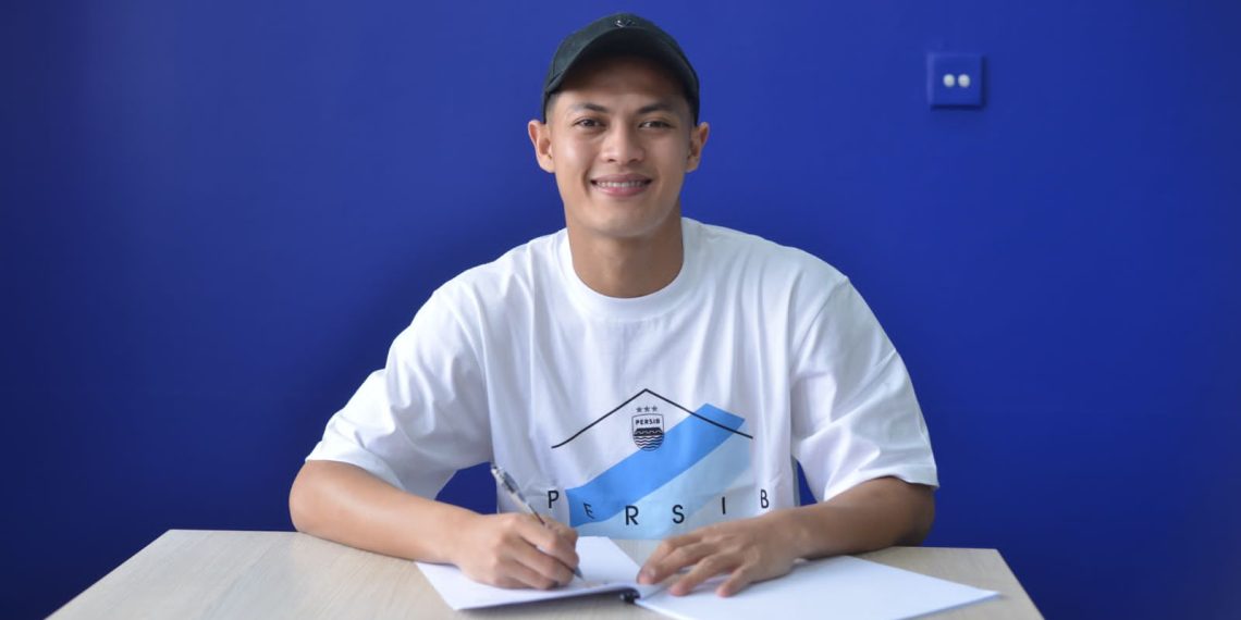 Persib Resmi Gaet Alfeandra Dewangga, Bek Serbabisa Timnas Indonesia