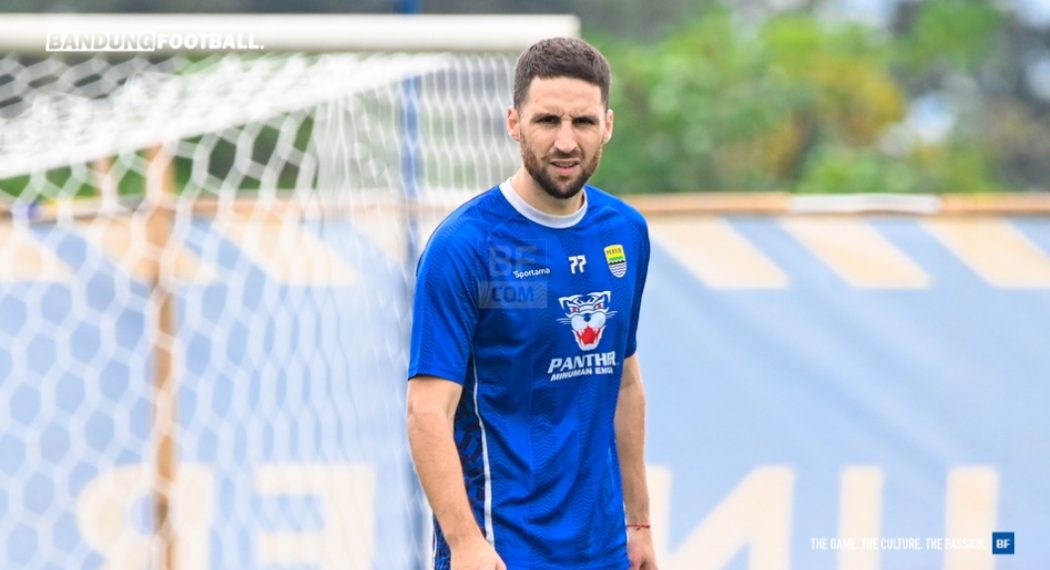 Luciano Guaycochea Antusias Jalani Laga Perdana Bersama Persib: Saya Suka Bermain di Depan Banyak Fans