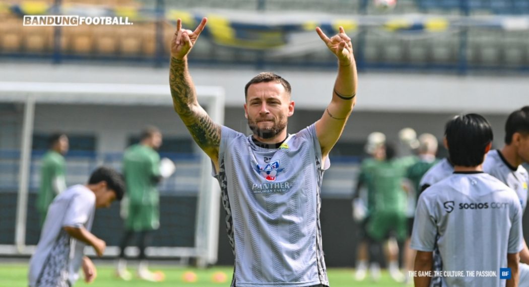 Chemistry Sudah Terbentuk, Marc Klok Yakin Persib Awali Musim dengan Tiga Poin