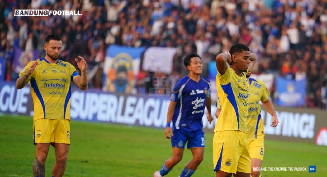Komentar Bojan Hodak soal Sepakan 12 Pas Klok dan Barros Gagal