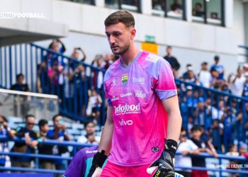 Alasan Adam Przybek Dilarang Tampil di Laga Perdana Persib
