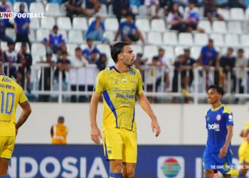 Jadwal Padat Persib? Andrew Jung Cuma Punya Jawaban Singkat