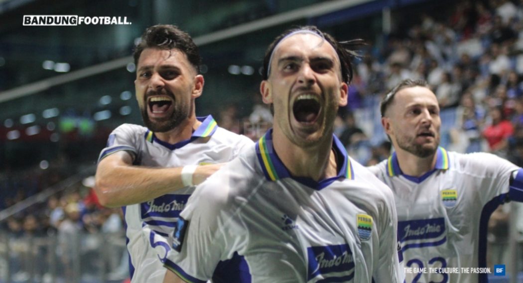 Tersenyum Penuh Poin, Tapi Pelatih Persib Masih Simpan Rasa Kecewa dari Bangkok