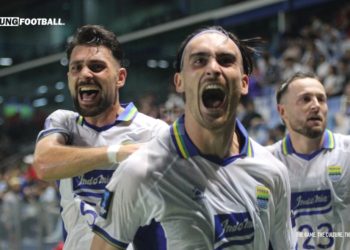 Tersenyum Penuh Poin, Tapi Pelatih Persib Masih Simpan Rasa Kecewa dari Bangkok