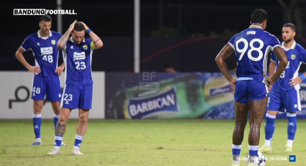 Dijegal The Sailors 2-3, Bojan Hodak Kecewa Berat dengan Performa Pemain Pengganti