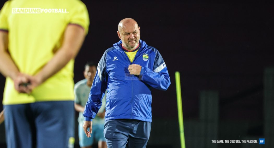 Bojan Hodak Kirim Sinyal Waspada Jelang Tandang ke Kediri