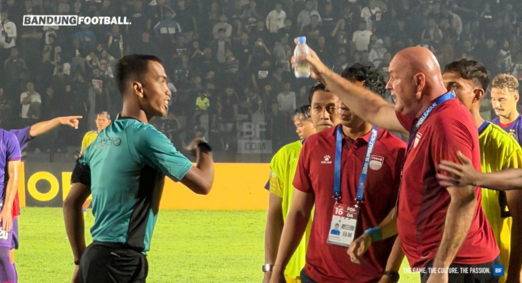 Bojan Hodak Singgung Wasit Usai Persib Gagal Menang di Kediri
