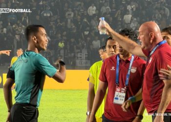 Bojan Hodak Singgung Wasit Usai Persib Gagal Menang di Kediri