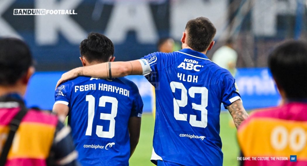 Pelatih Persib Buka Suara soal Rumor Febri Hariyadi ke Persis Solo