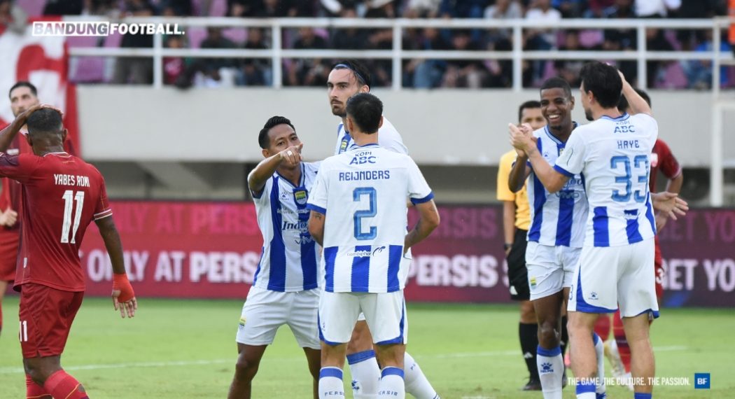 Bojan Hodak Buka Suara Usai Persib Kembali ke Puncak: Laga Ini Tidak Mudah