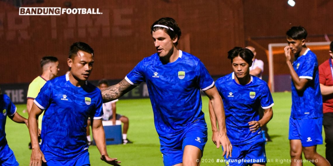 Bojan Hodak Buka Kartu: Penentuan Persib Bukan di Thailand