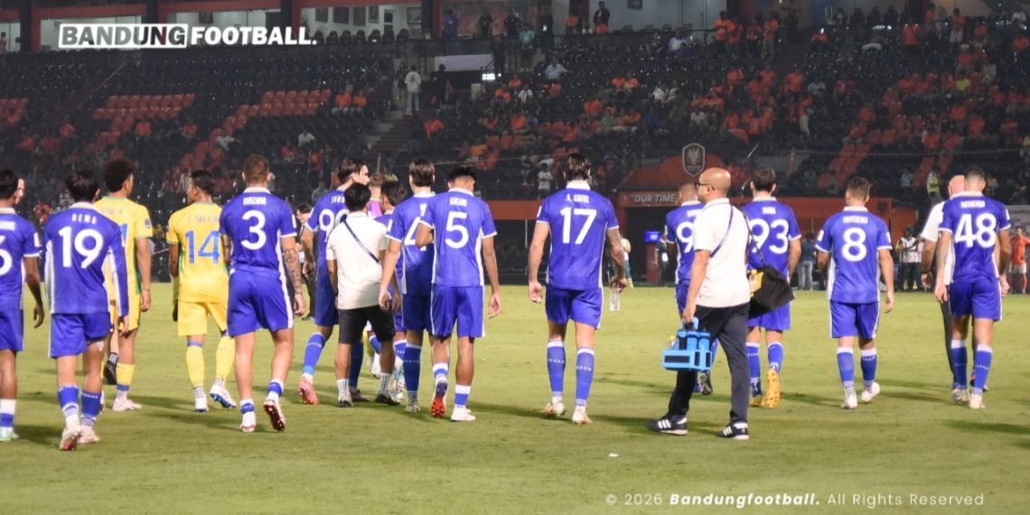 Misi Bojan Hodak: Balas Defisit atau Tamat