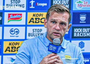 Igor Tolic Senggol Soal Tifo dan Larangan Suporter Tamu Jelang Lawan Persija