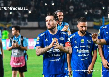 “Hati Saya Biru”: Marc Klok Bicara Masa Depan dan Sinyal Pensiun di Persib
