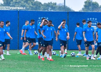 Badai Cedera dan Cuaca Ekstrem Tak Surutkan Nyali, Persib Siap Hantam Melbourne Victory!